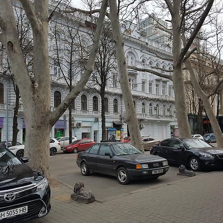 Best apartment in St. Yekaterininskaya 25 Odessa Dış mekan fotoğraf